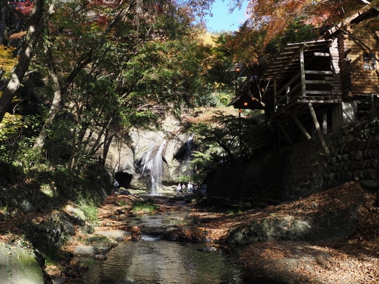 Tsukimachi Waterfall