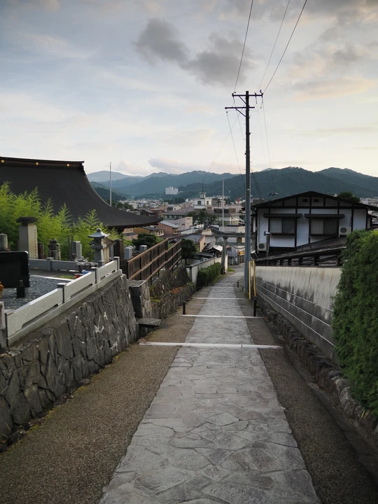 Higashiyama Promenade