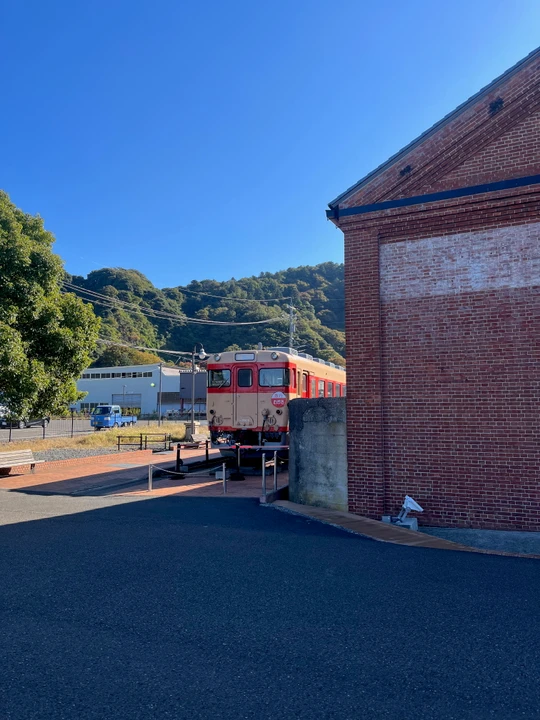 Tsuruga Red Brick Ware House